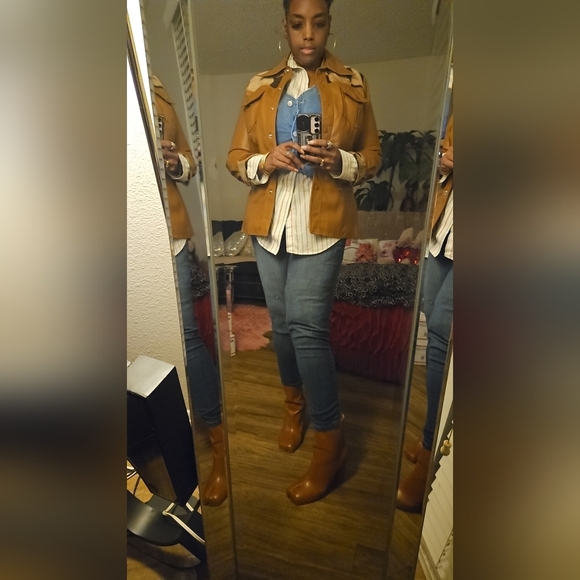 Vintage faux leather and suede it's jacket. Rare find! Good condition - Picture 6 of 7